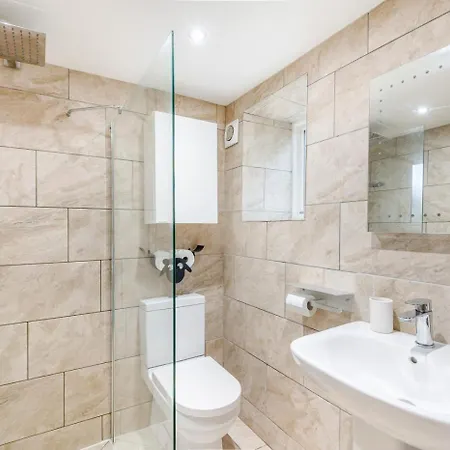 4 Bed In Ainthorpe Oc-m45794 *